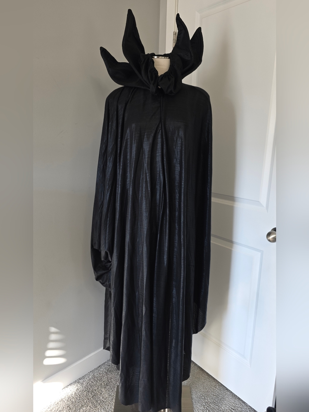 Disney Maleficent Adult Costume Cape ONLY Black #616